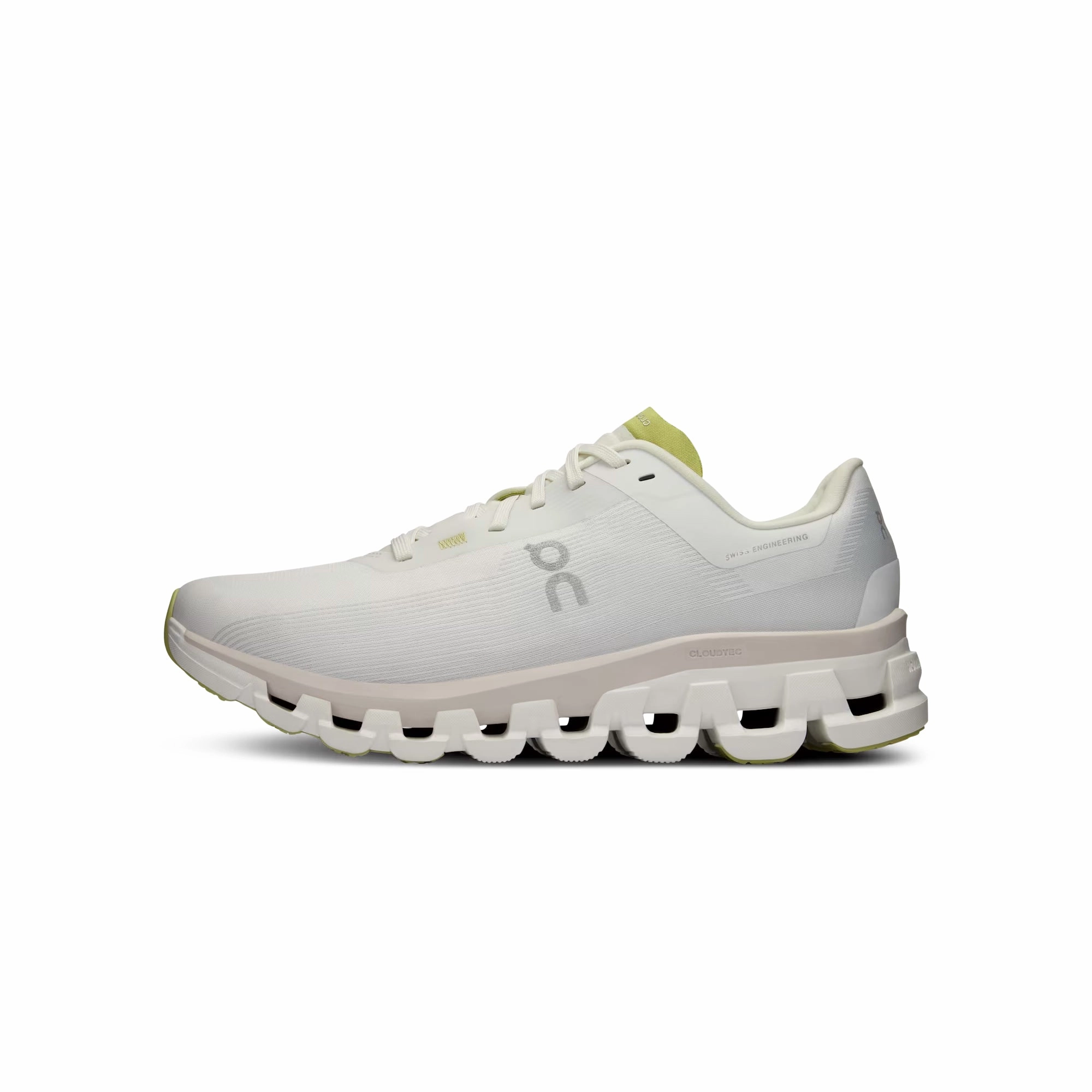 Microfiber Lining Tech On Running Womens Cloudflow 4 Shoes