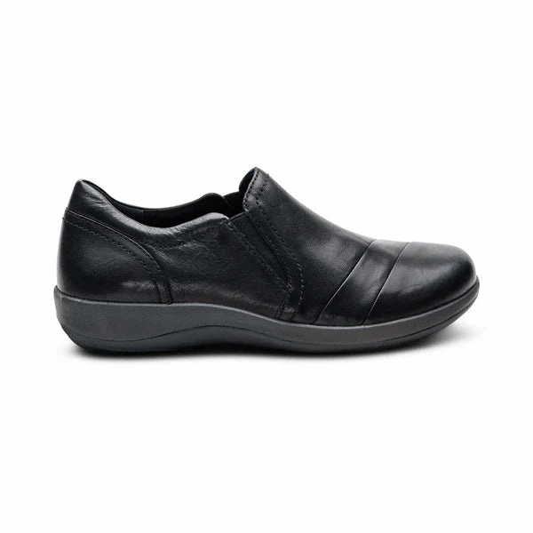 School friendly Sporty Edge Aetrex Women's Helena Slip On in Black