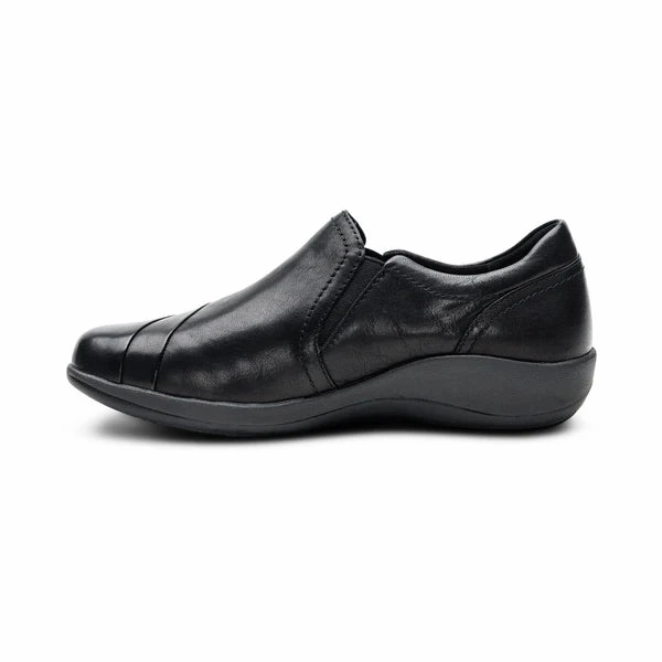 Weekend Mood Dodge Hike Aetrex Women's Helena Slip On in Black