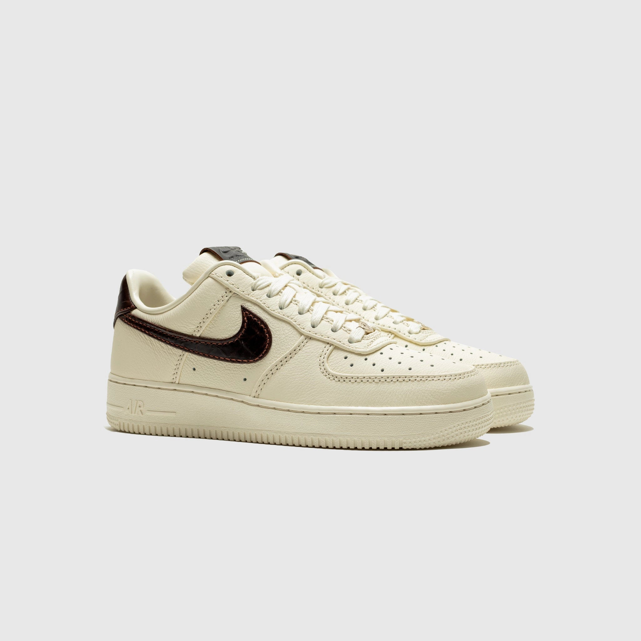 AIR FORCE 1 '07 "SOFT PEARL" Everyday Ride Steady Grip