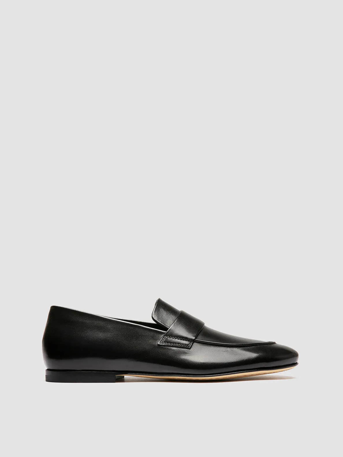 Center Stage AIRTO 001 - Black Leather Penny Loafers