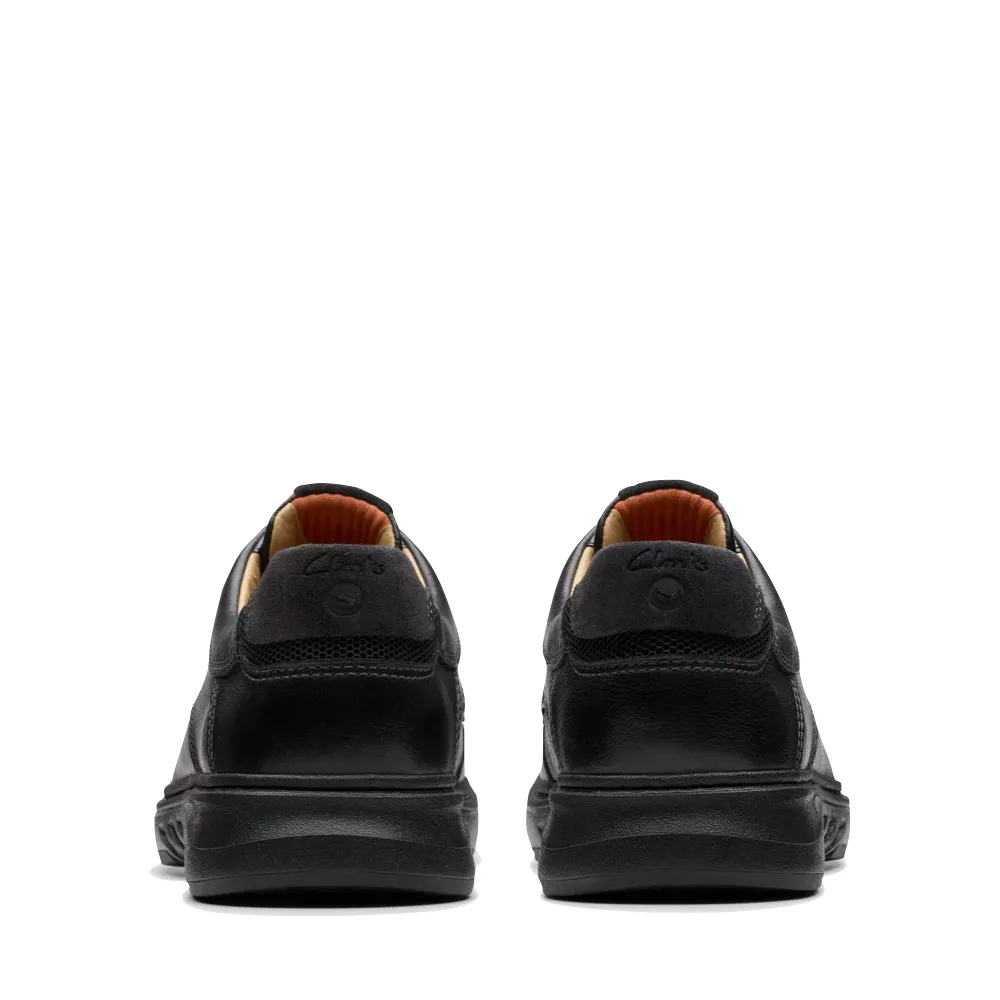 Clarks Men's Un Briley Leather Lace Shoe in Black High Rise Style Core