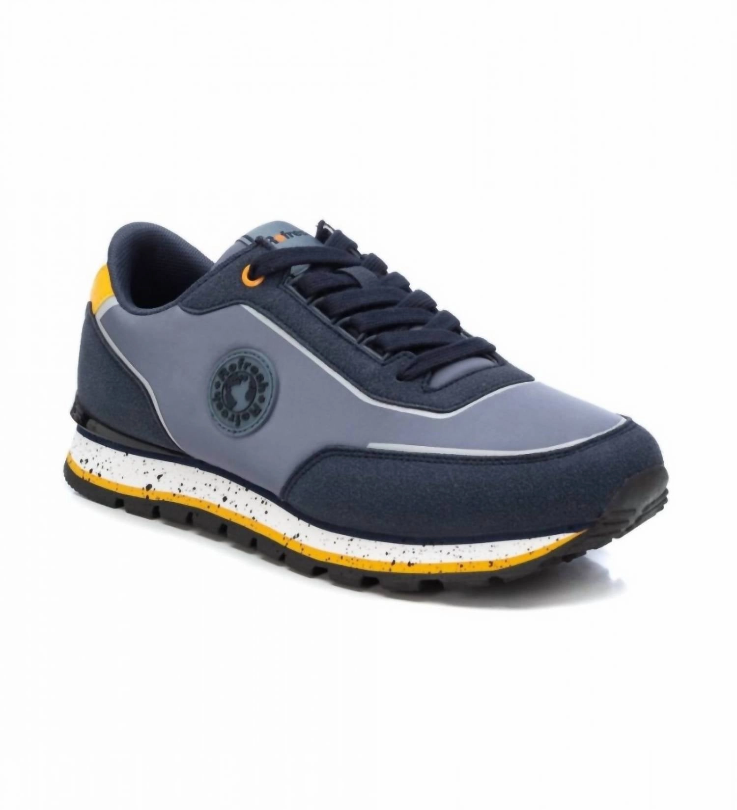Adaptive - fit traction - control - functionality shoes Men's Casual Sneakers In Navy