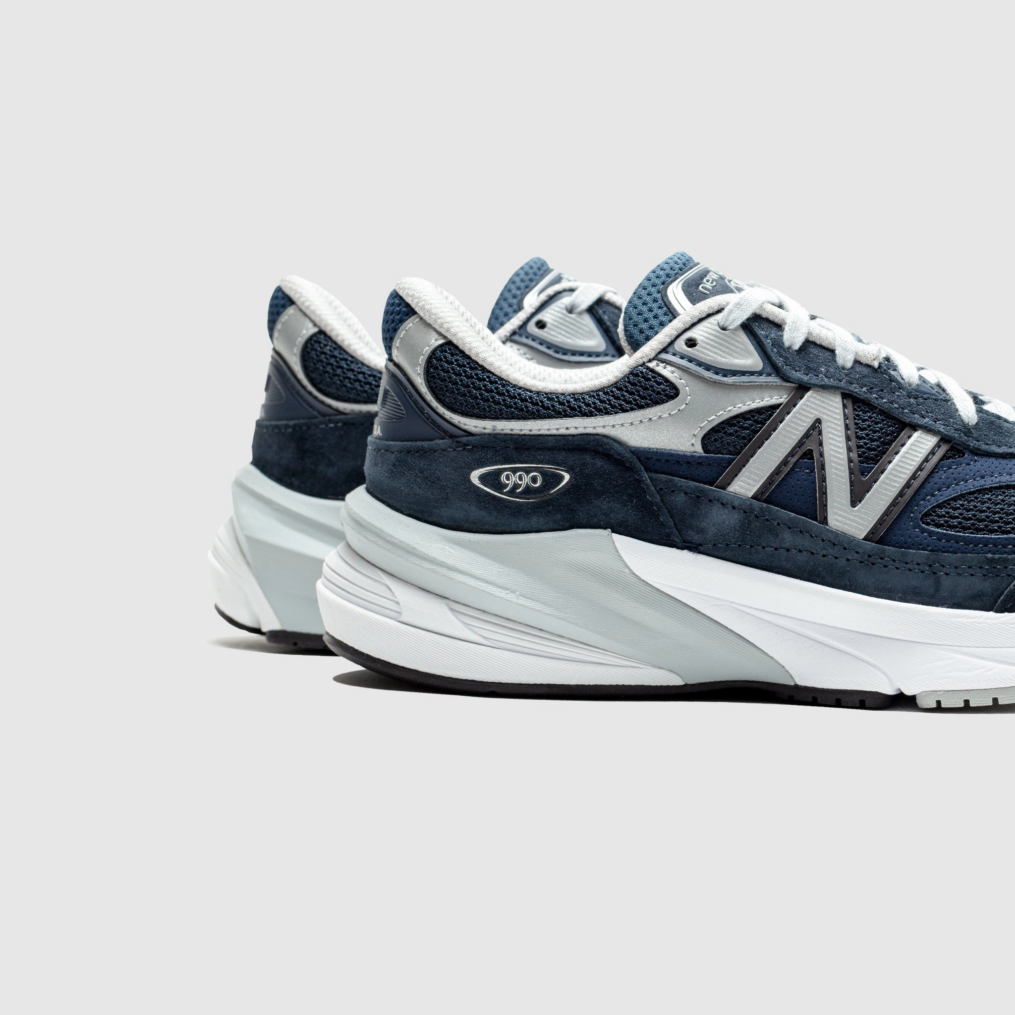 Wide Toe Box Engineering Unique cushioning M990NV6 "MADE IN USA"