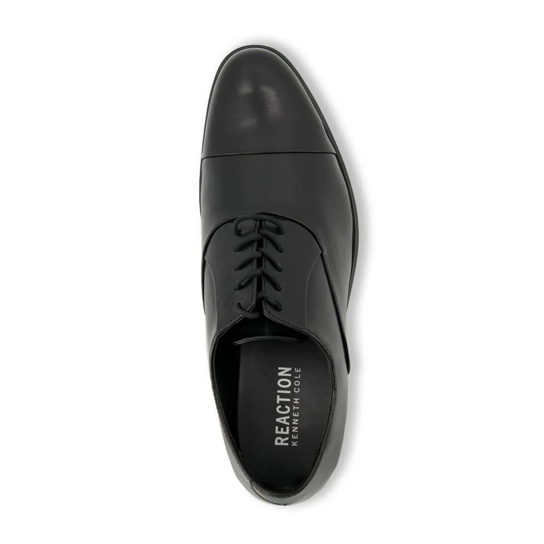 Kenneth Cole - Men's Kylar Lace Up Oxford Shoes (RMS9113AM 001) On Feet