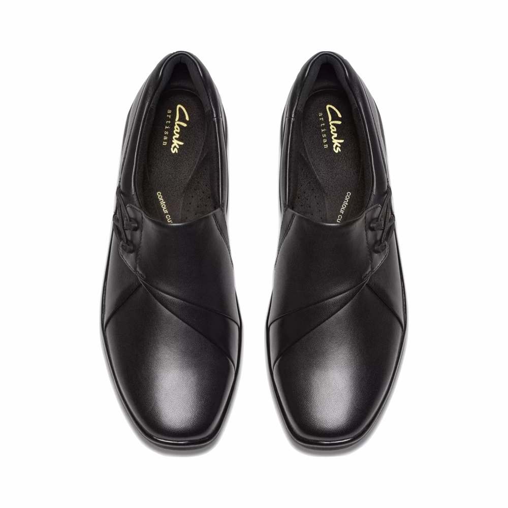 Easy To Clean Clarks Women's Lynell Leather Slip On in Black