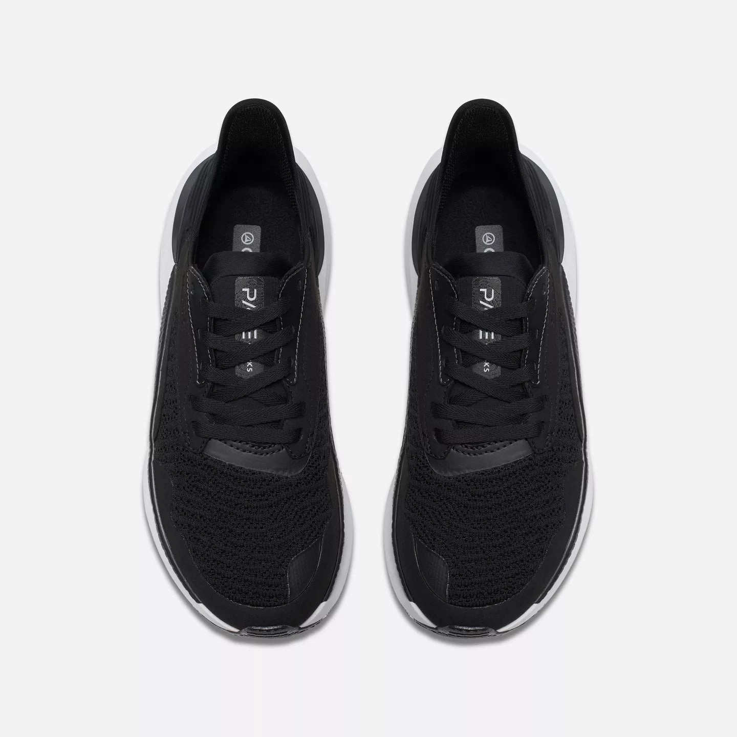 Chill Look Clarks Women's Pace Sneaker in Black/White