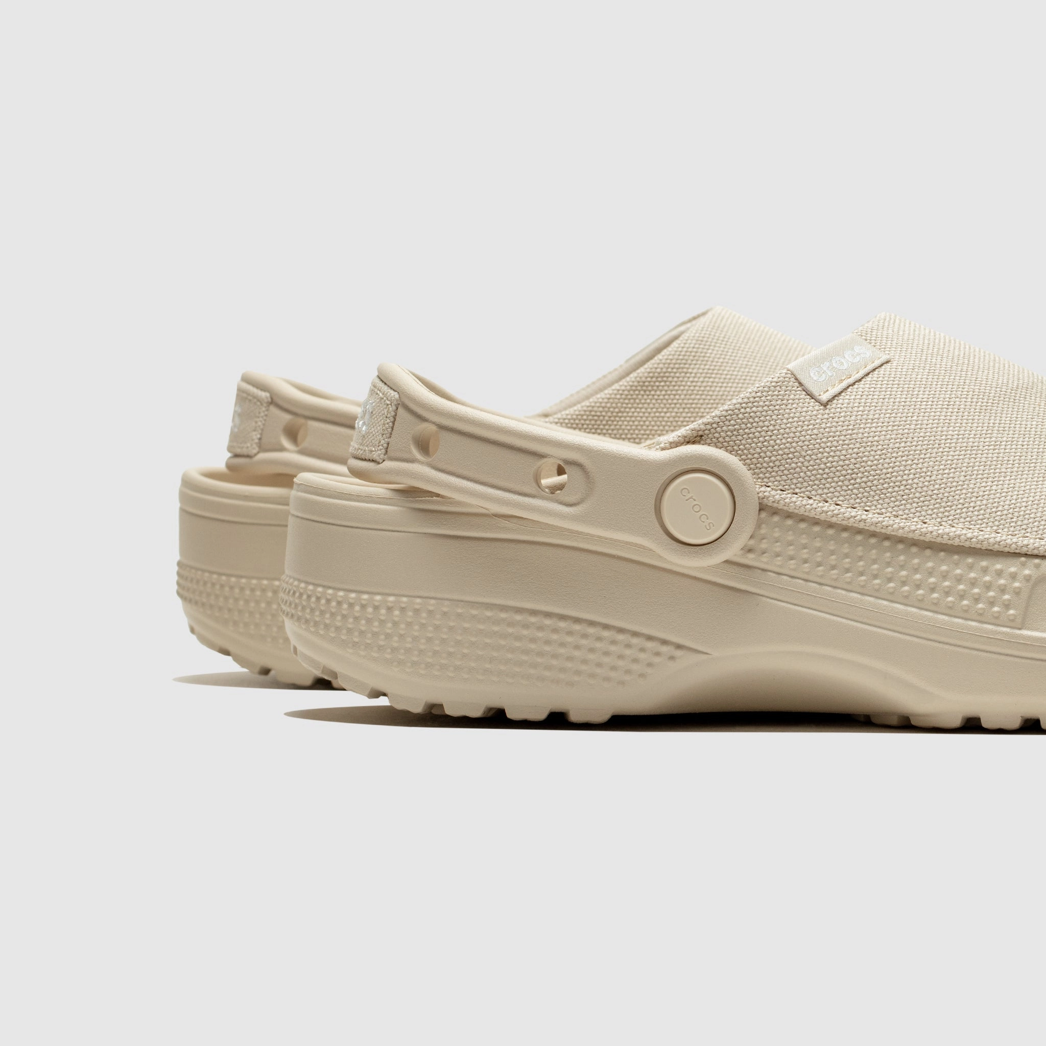 CLASSIC CRAFTED CLOG "STUCCO" Comfy Wear Effortless Style