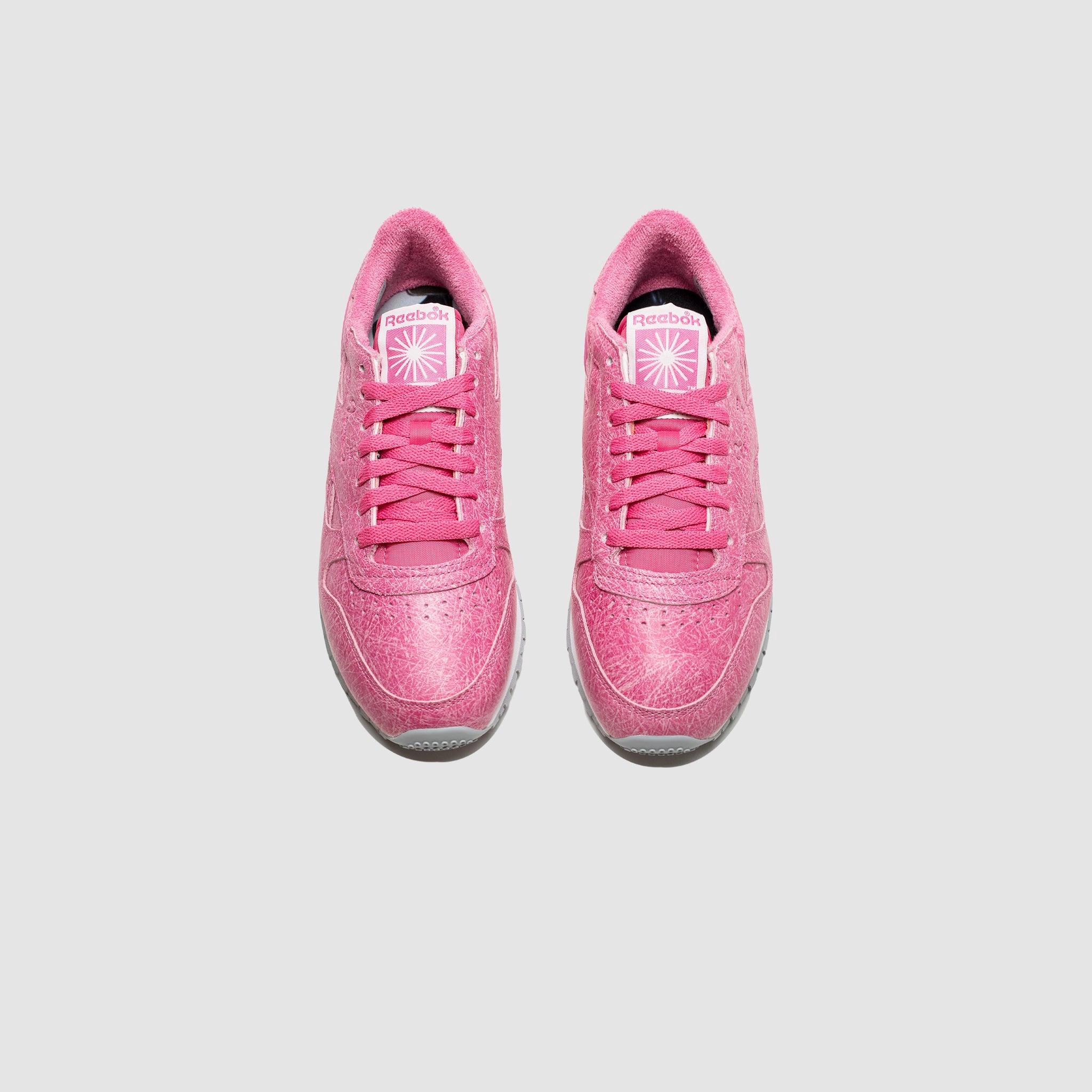 CLASSIC LEATHER X EAMES Active Performance Vegan Material Technology