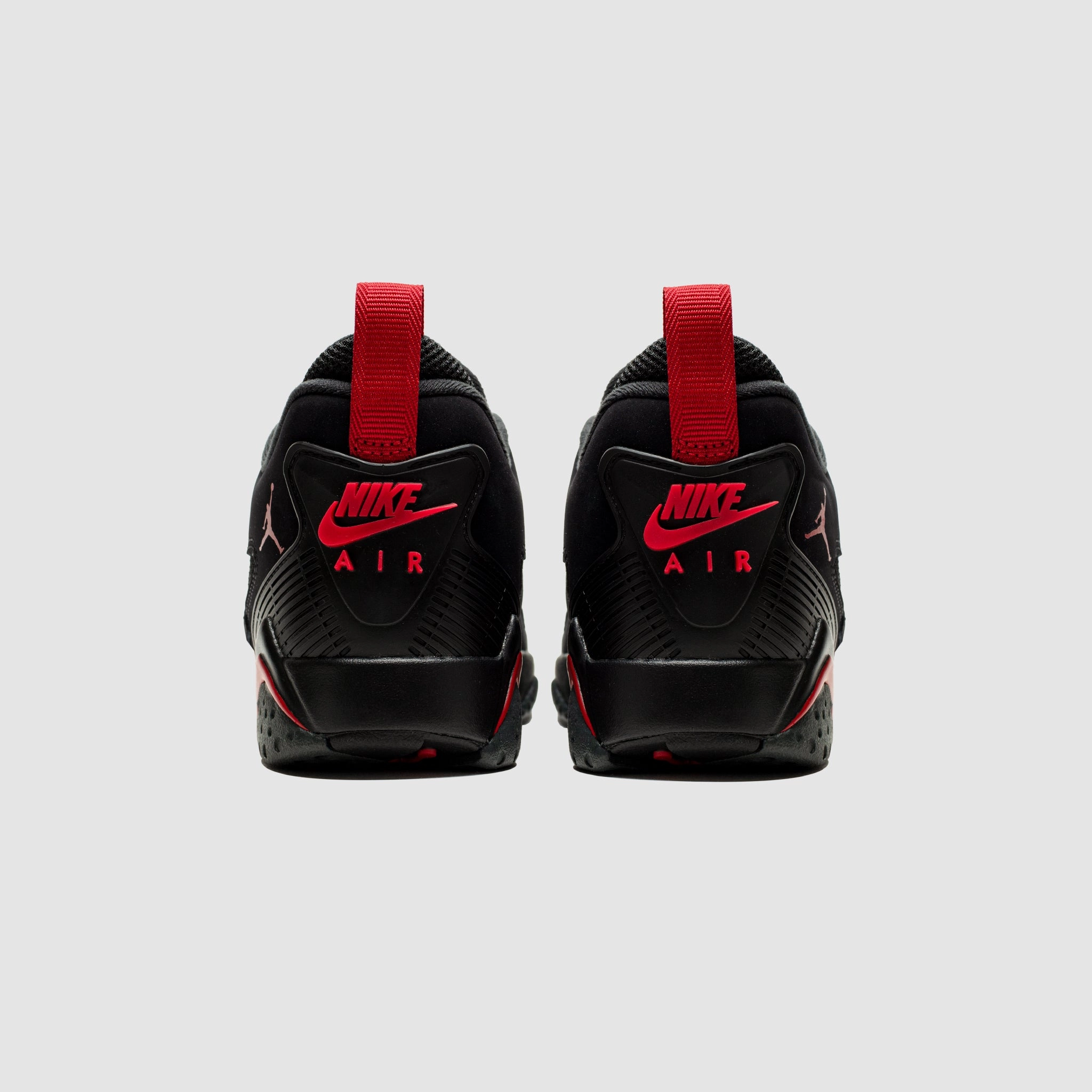 Shock-absorbent flexibility AIR JORDAN MVP 92 "BRED"