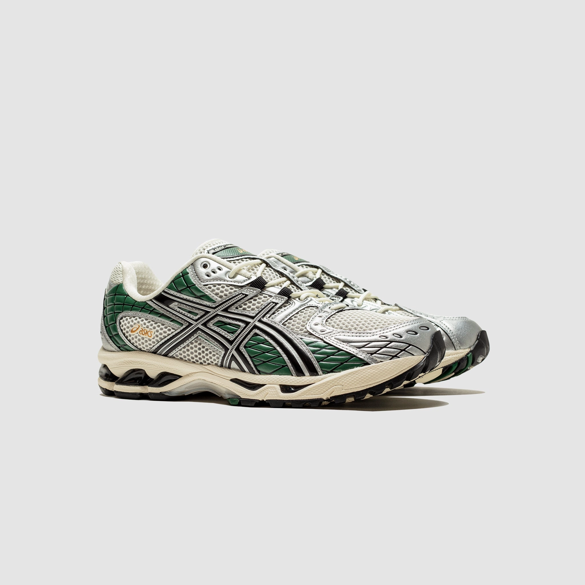 GEL-NIMBUS 10.1 Outdoor Adventure