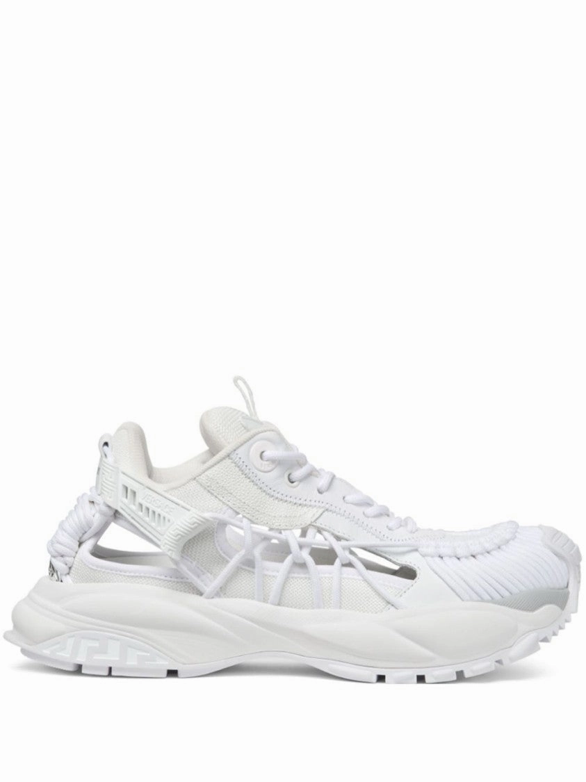 casual runners' footwear Sprinting Aid Panelled White Sneakers With Cut-Out Detailing