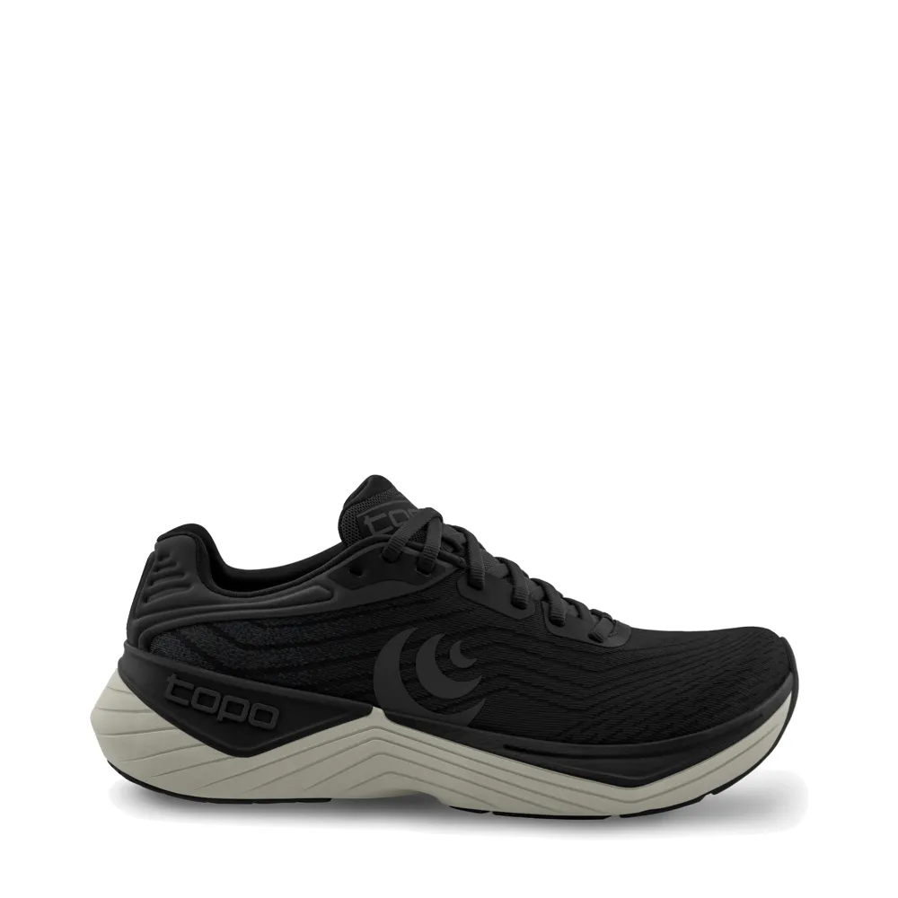 Topo Men's Ultrafly 5 Sneaker in Black/Charcoal group running