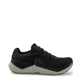 Topo Men's Ultrafly 5 Sneaker in Black/Charcoal group running