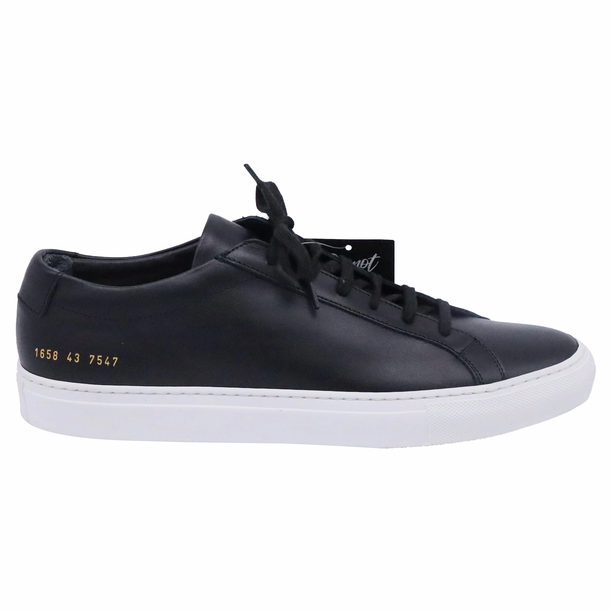 moisture - management - technology Comfort Flexibility Common Projects Achilles Low-Top Sneakers in Black Leather