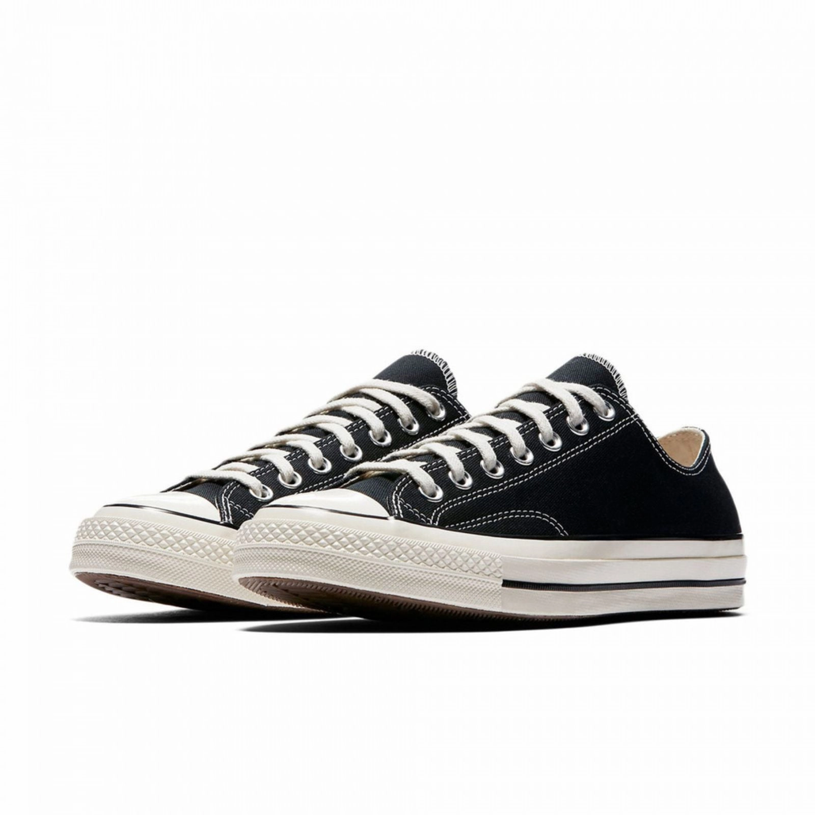 adventure - themed shoes hard - surface running option Converse Chuck 70 Black Low Top Shoes