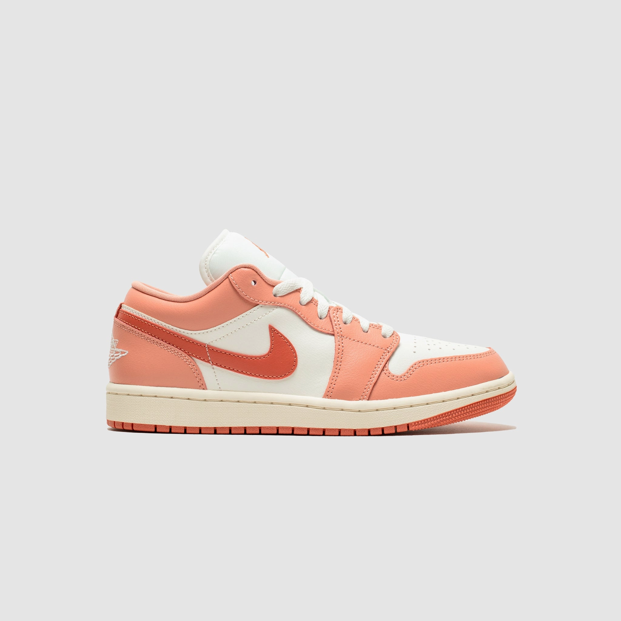 Travel Ready Everyday Motion WMNS AIR JORDAN 1 LOW "MADDER ROOT"