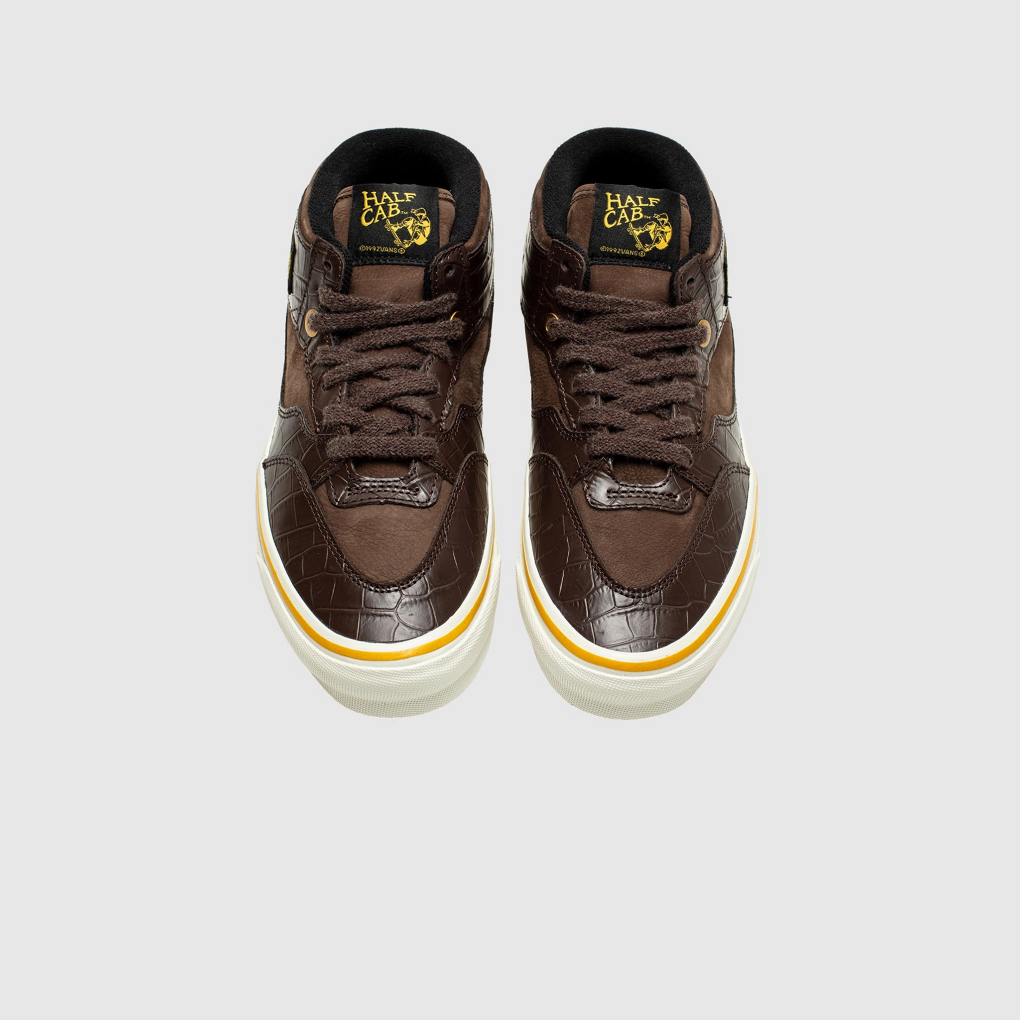 OTW HALF CAB 33 VIBRAM "CROC PATENT" Low   Top Woven Upper Technology