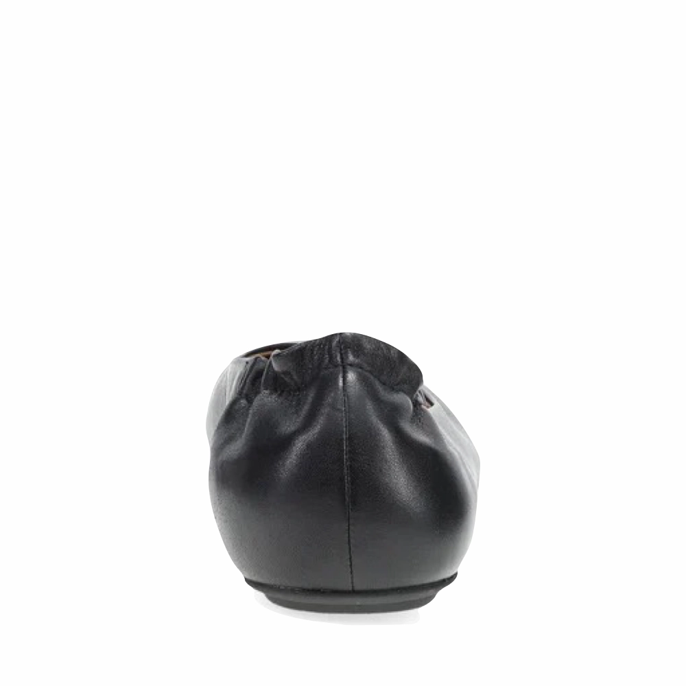 Dansko Women's Mollie Slip On Flat in Black Focused Day