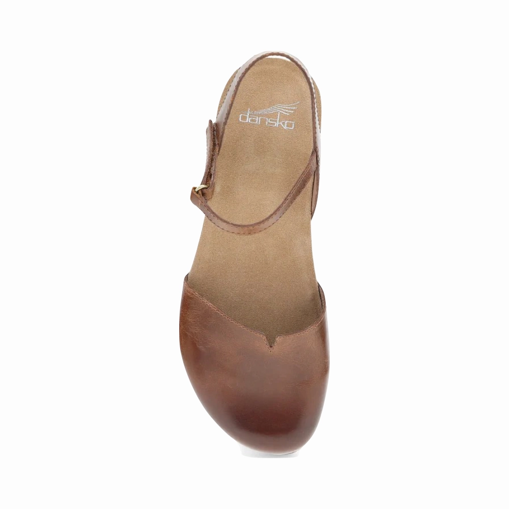 Dansko Women's Rowan Closed Toe Sandal in Tan Weekend Ease