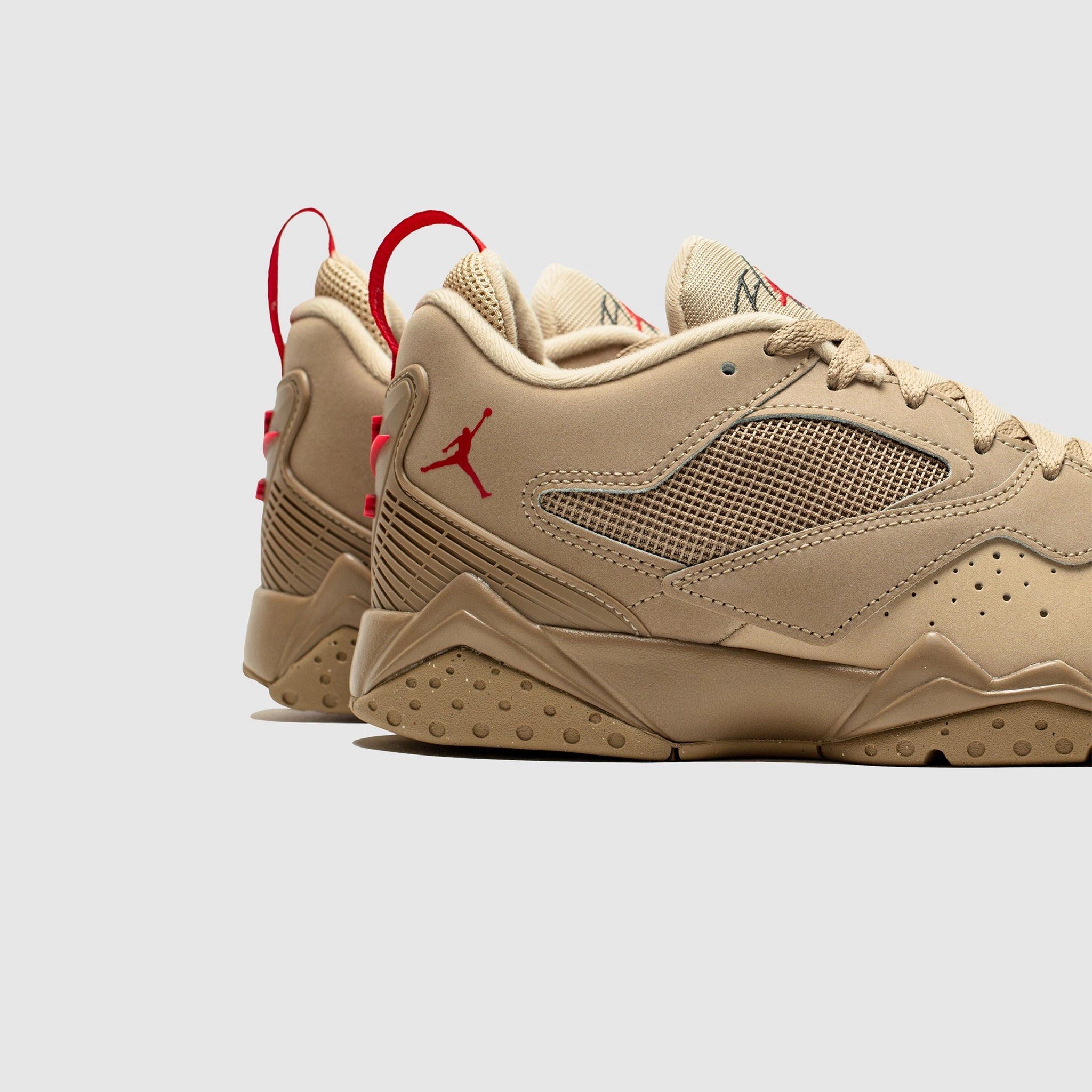 Stand Long AIR JORDAN MVP 92 "DESERT"