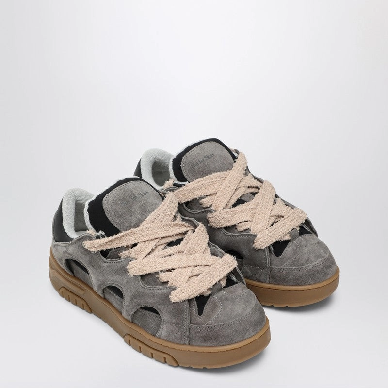 friendly competition running in an obstacle course race Santha Men's Model 1 Sneaker Asphalt In Suede