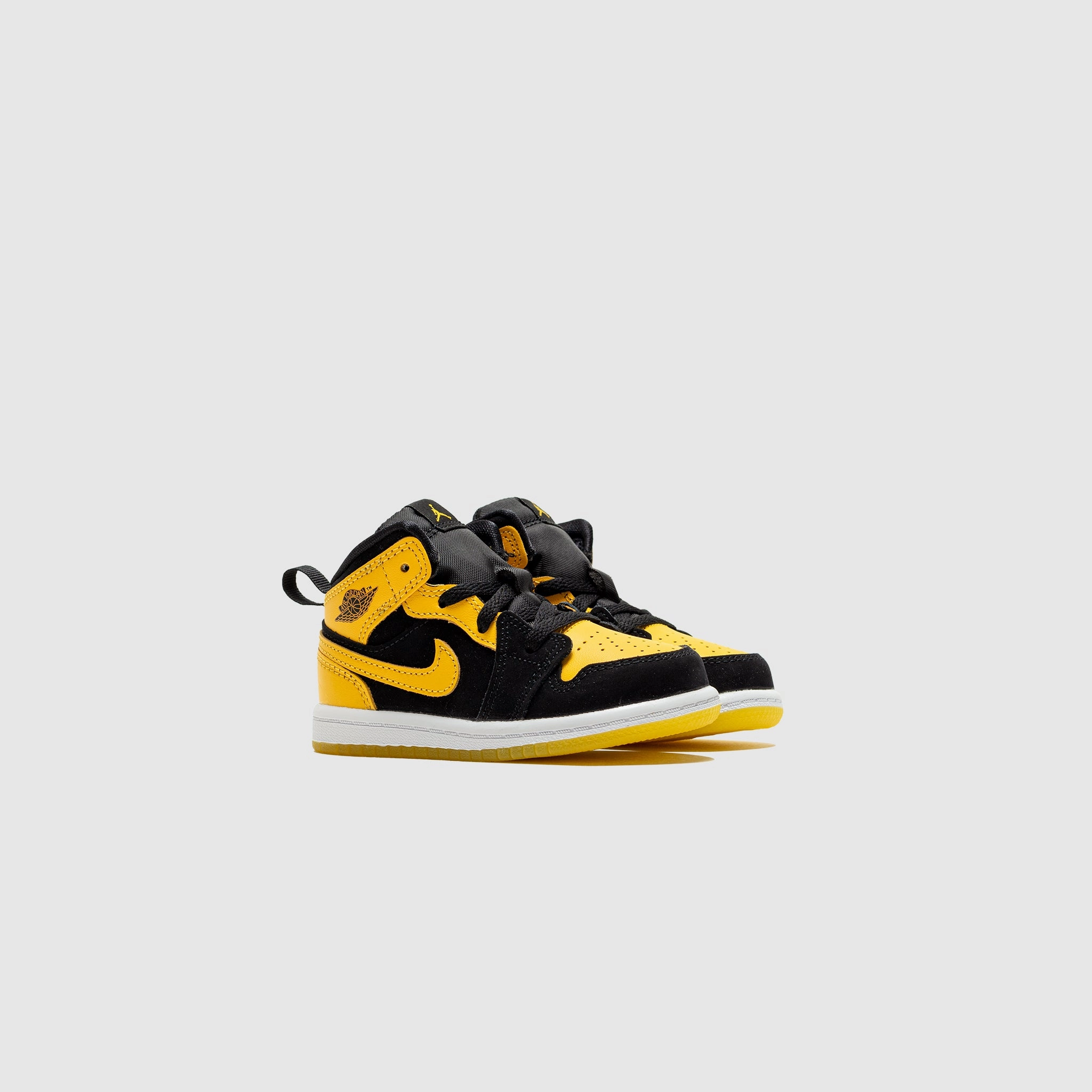 AIR JORDAN 1 MID SE (TD) "NEW LOVE" Weekend Style