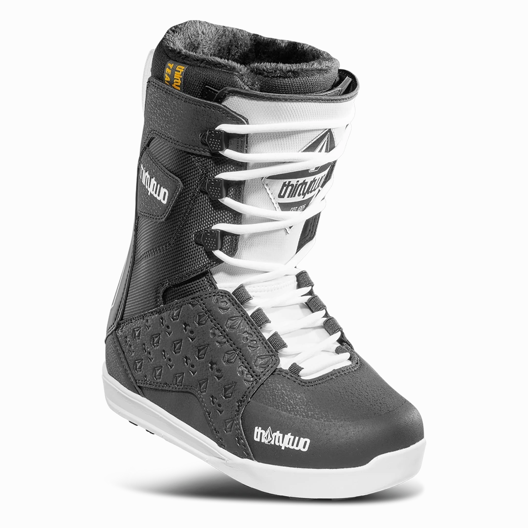 Flexible Frame Functional Minimalist Ultimate Durability Women's Lashed X Volcom Snowboard Boots