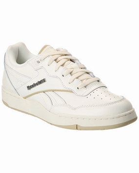 Reebok BB 4000 II Leather Sneaker running with a whistle