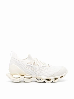 well - ventilated running shoes for urban explorers Wave Prophecy ? Sneakers