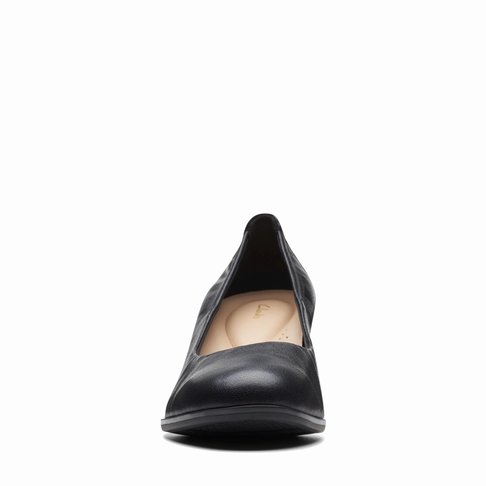 Mark Shade Japan Line Clarks Women's Loken Step Leather Heeled Pump in Black