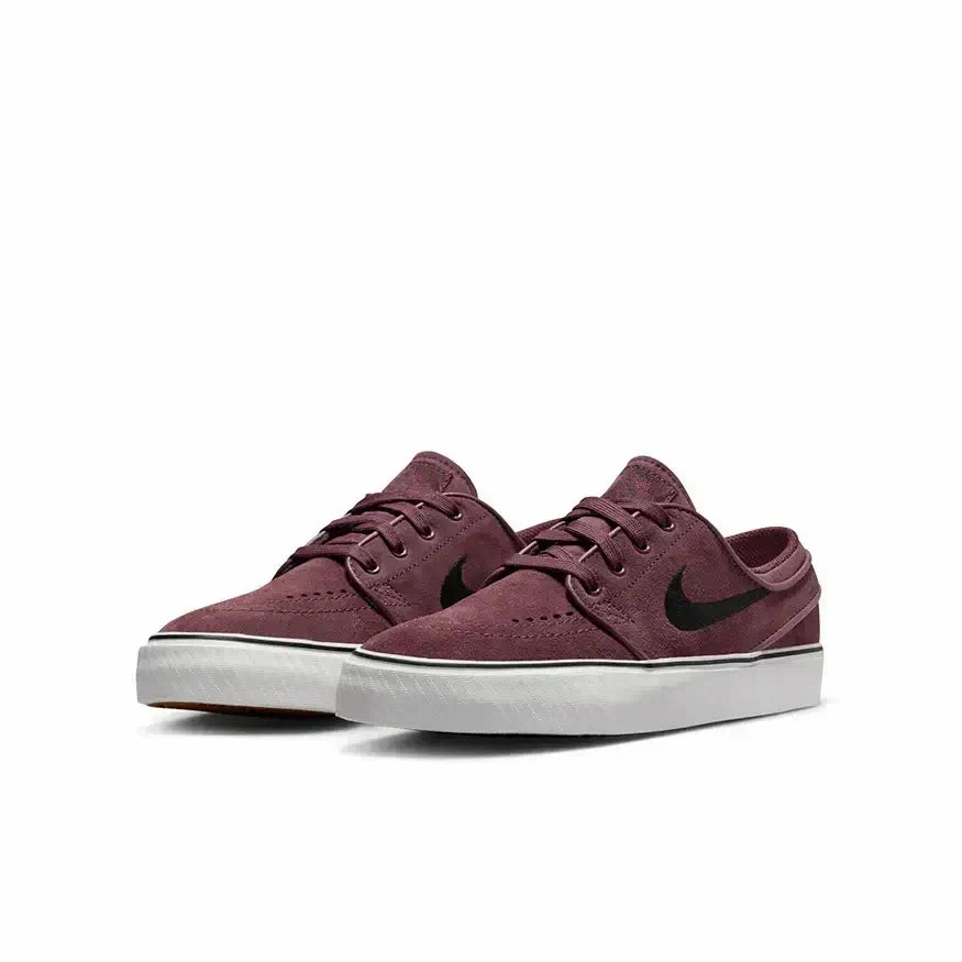 Elastic Sides Comfort Essentials Nike SB Zoom Janoski GS Shoe