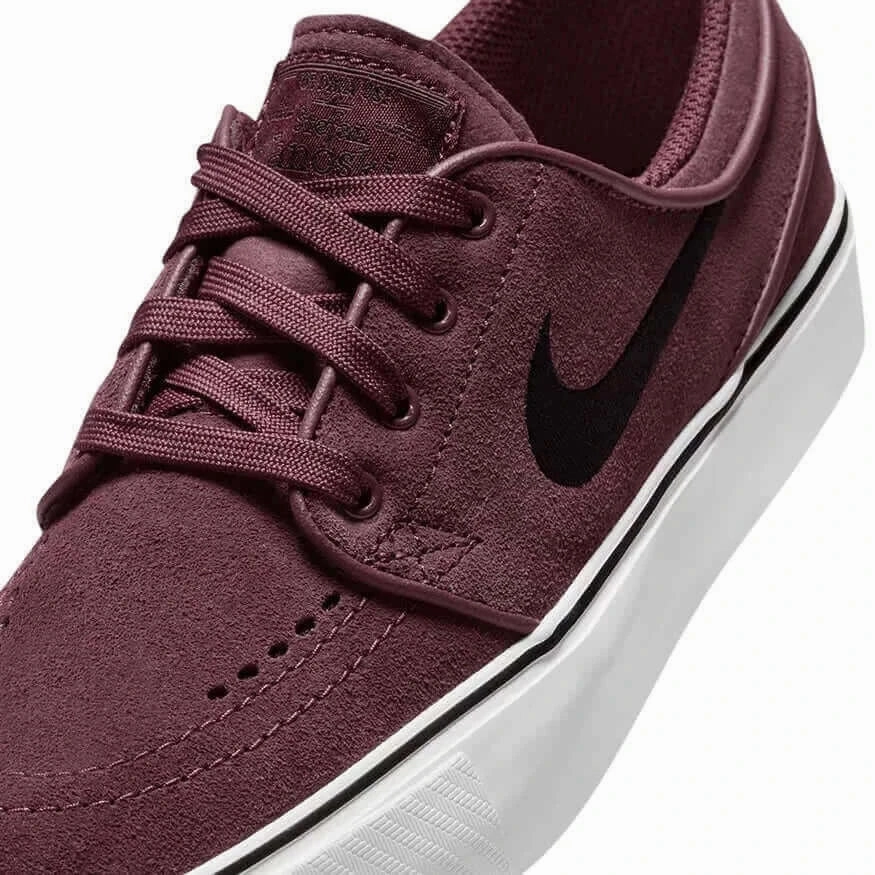 Nike SB Zoom Janoski GS Shoe Total Comfort Stylish Pick