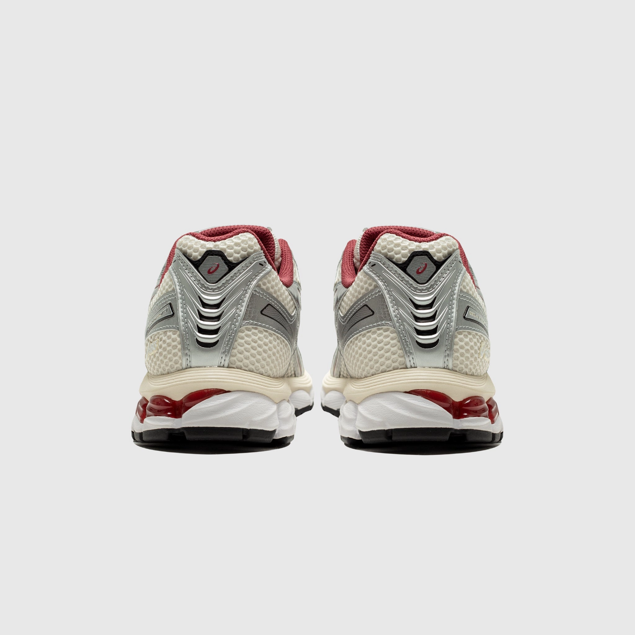 GEL-KAYANO 12.1 Tactile Responsiveness Bonded seams