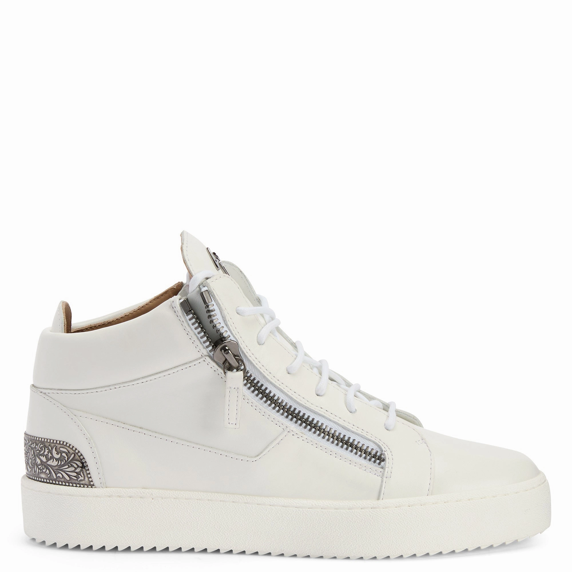 sports event participation Giuseppe Zanotti Kriss