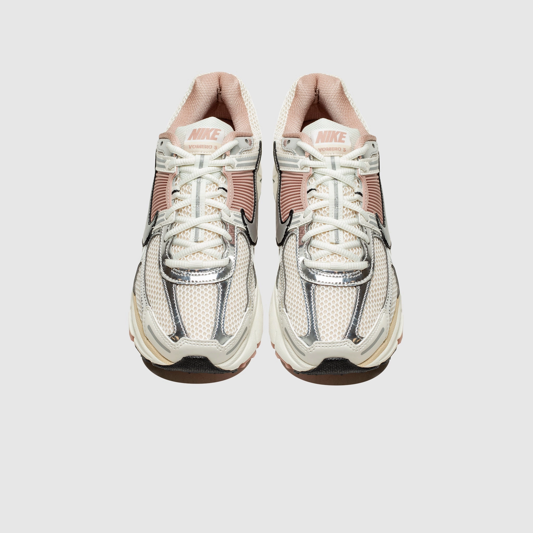 WMNS ZOOM VOMERO 5 "PARTICLE PINK" Fashion-forward flexibility Compression Knit