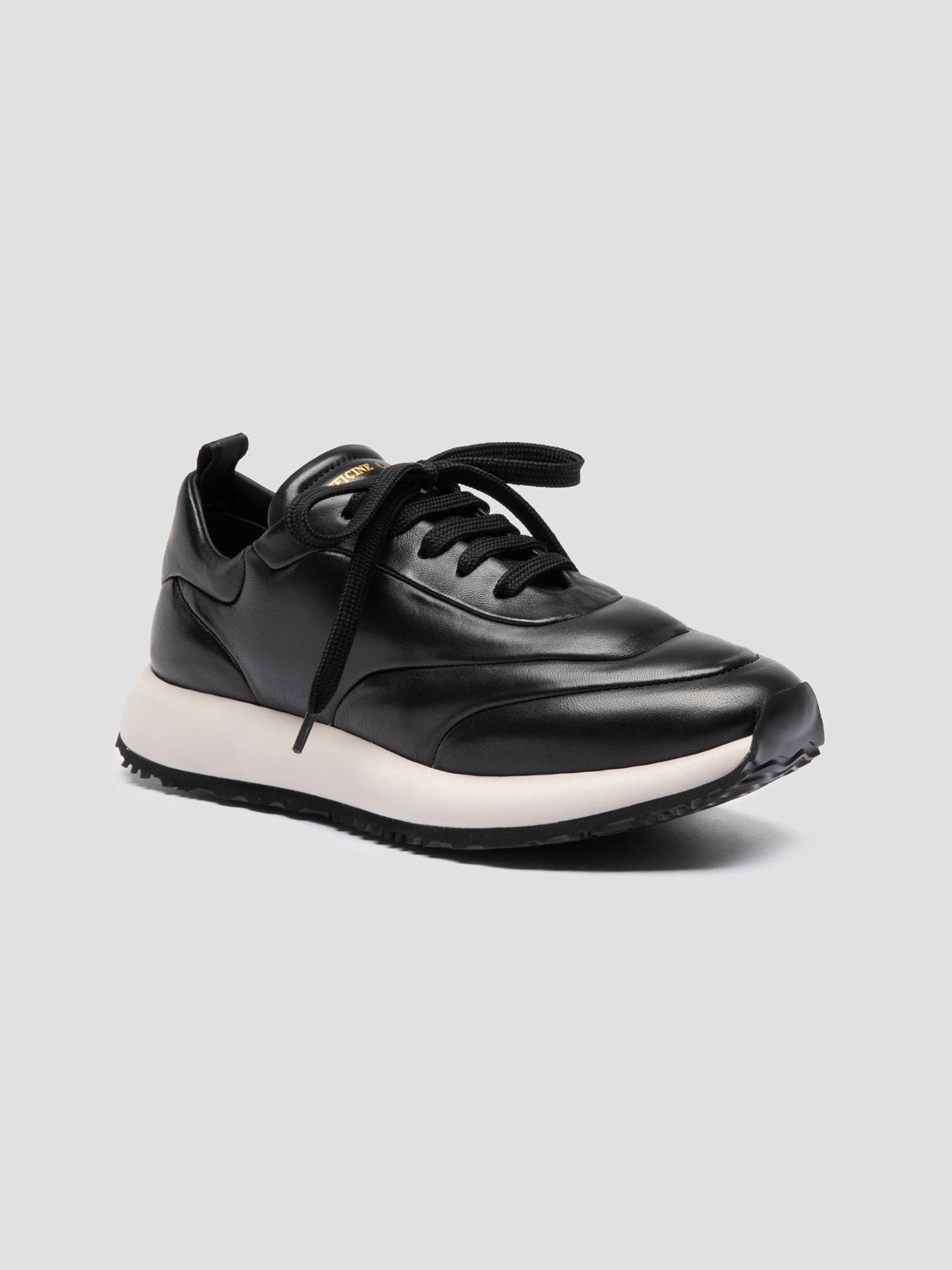 midfoot - support running gear style - statement SOLSTICE 101 - Black Leather Low Top Sneakers
