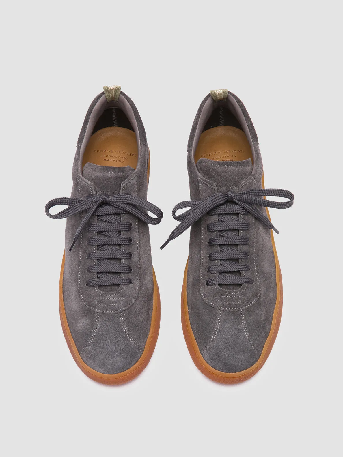 indoor - court running shoes running in a bridge area shoes HALO 001 - Blue Suede Low Top Sneakers