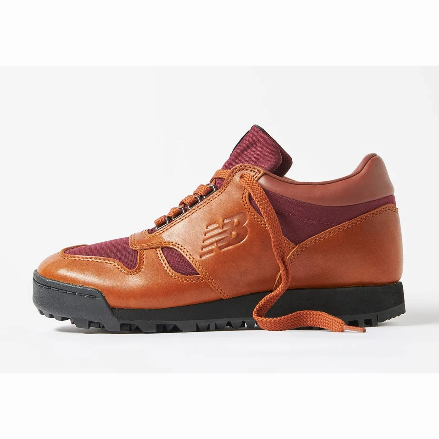 New Balance Rainier Low Brown/Red  UALGSOG Men's American football shoes all - weather - resilience shoes