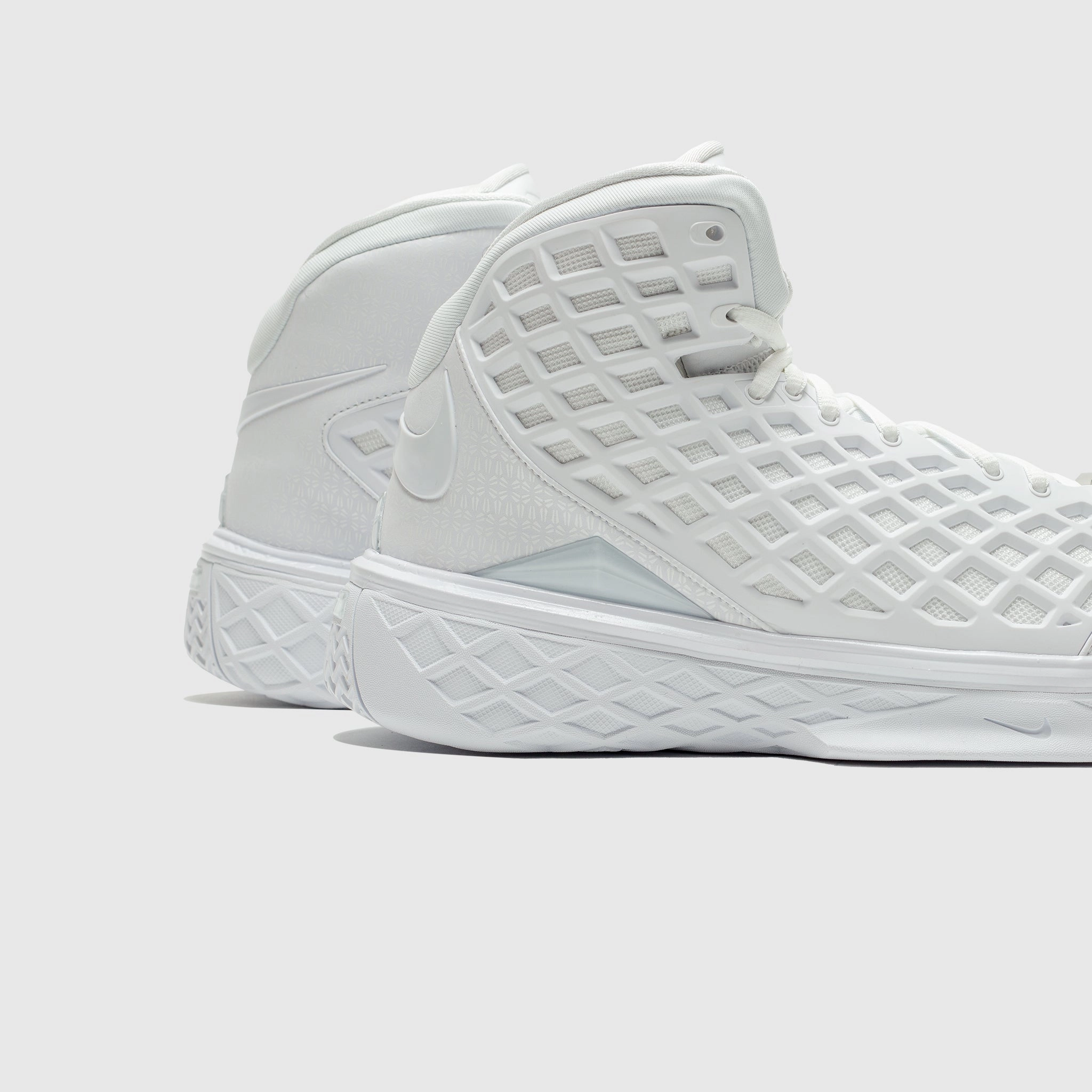 Style Motion Reinforced Heel Counter KOBE III PROTRO "HALO"