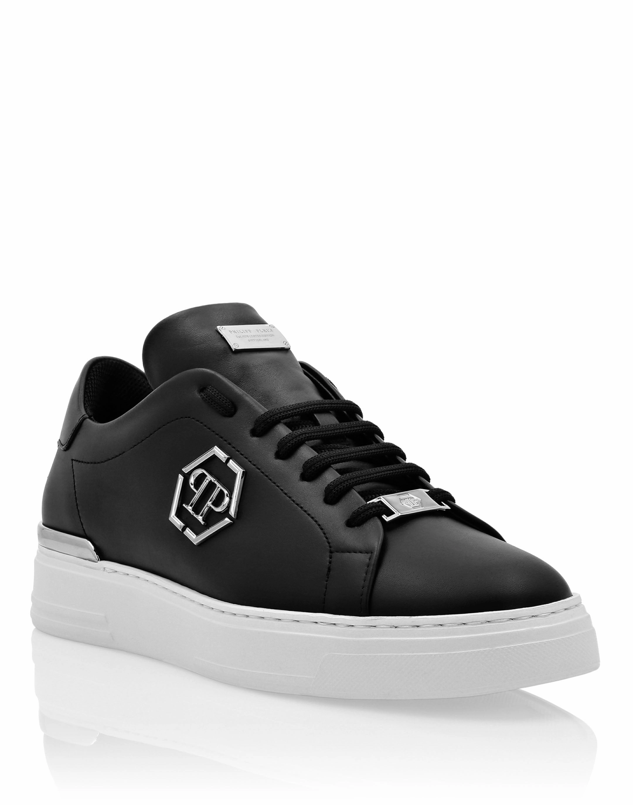 double - strap shoes Leather Lo-Top Sneaker Hexagon