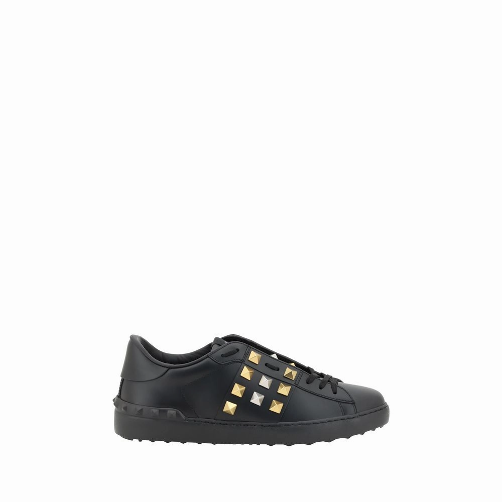 Valentino Garavani Rockstud Men's Sneakers running with a mid - top design Toe box
