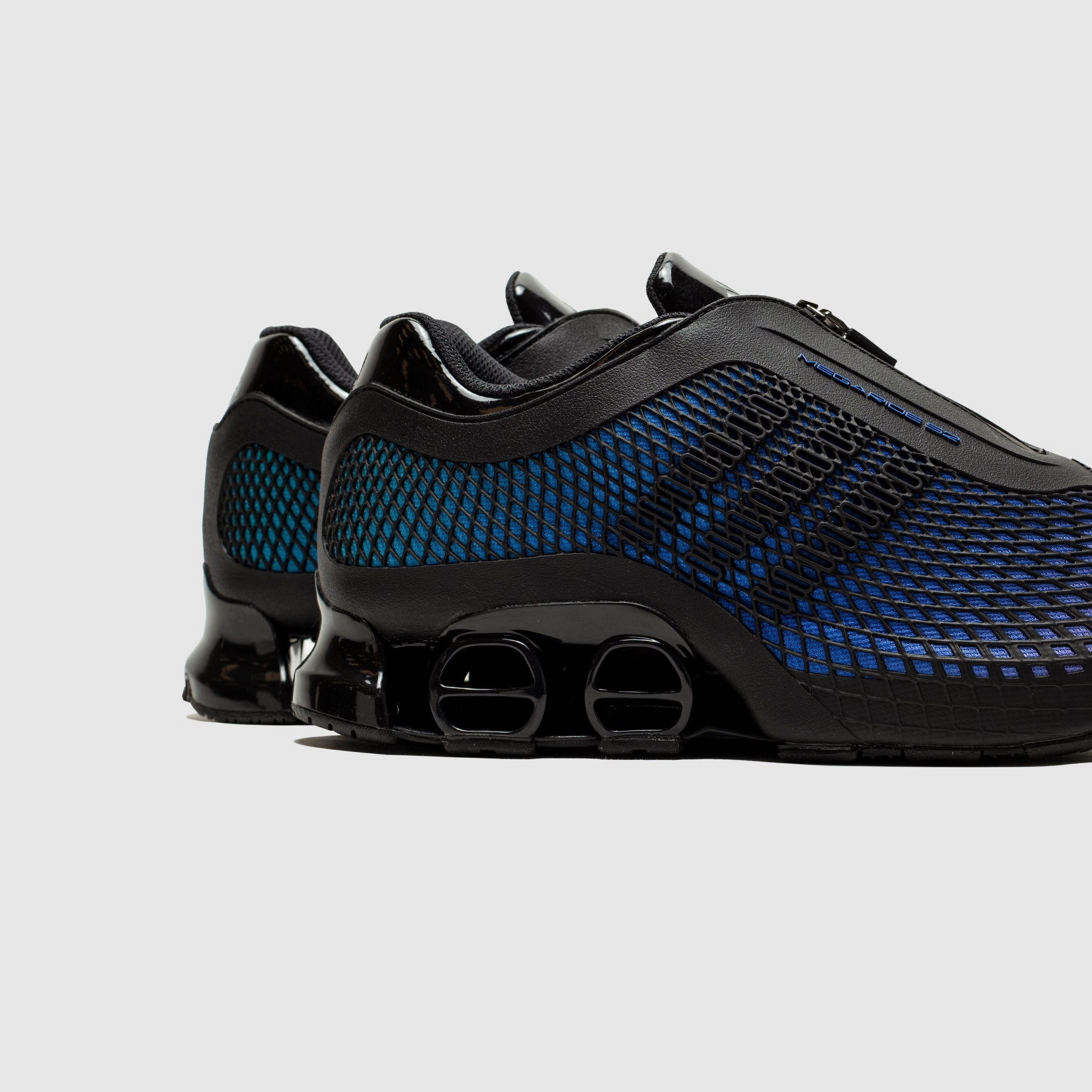 MEGARIDE S2 "COBALT BLUE" Streamlined silhouette Seamless Knit Construction