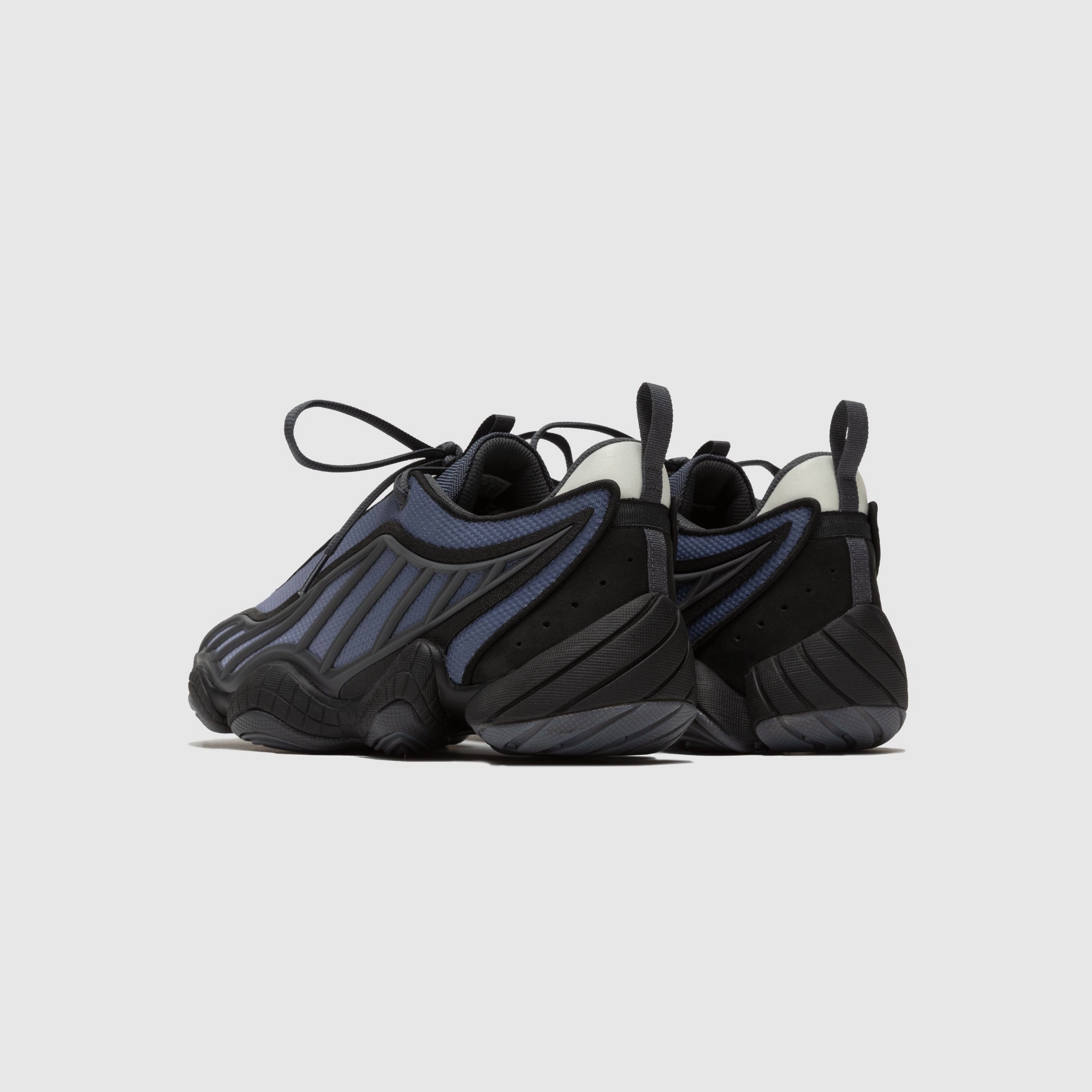 PACKER X ADIDAS FYW INTIMIDATION LOW "ANTHRACITE" Urban Stylewear