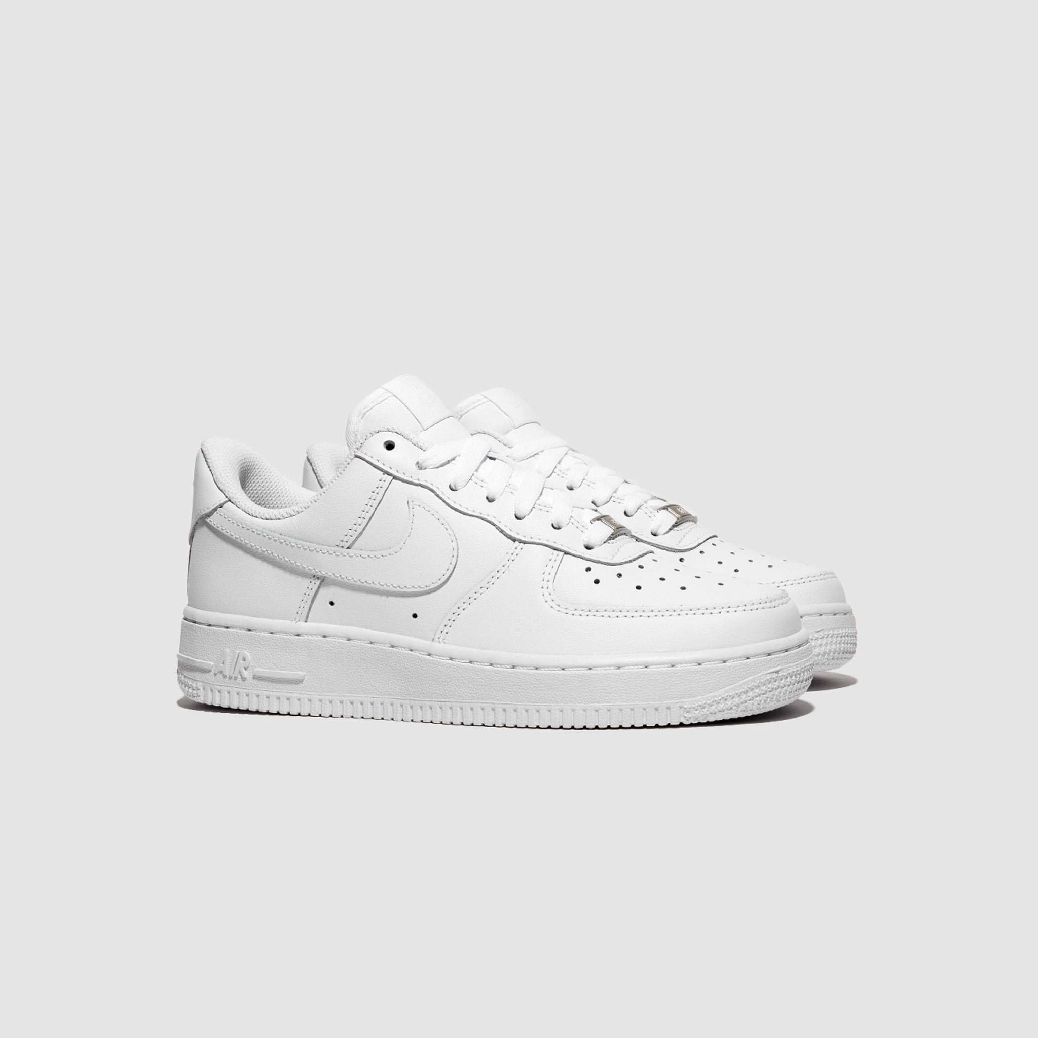 Back friendly AIR FORCE 1 '07 "TRIPLE WHITE"