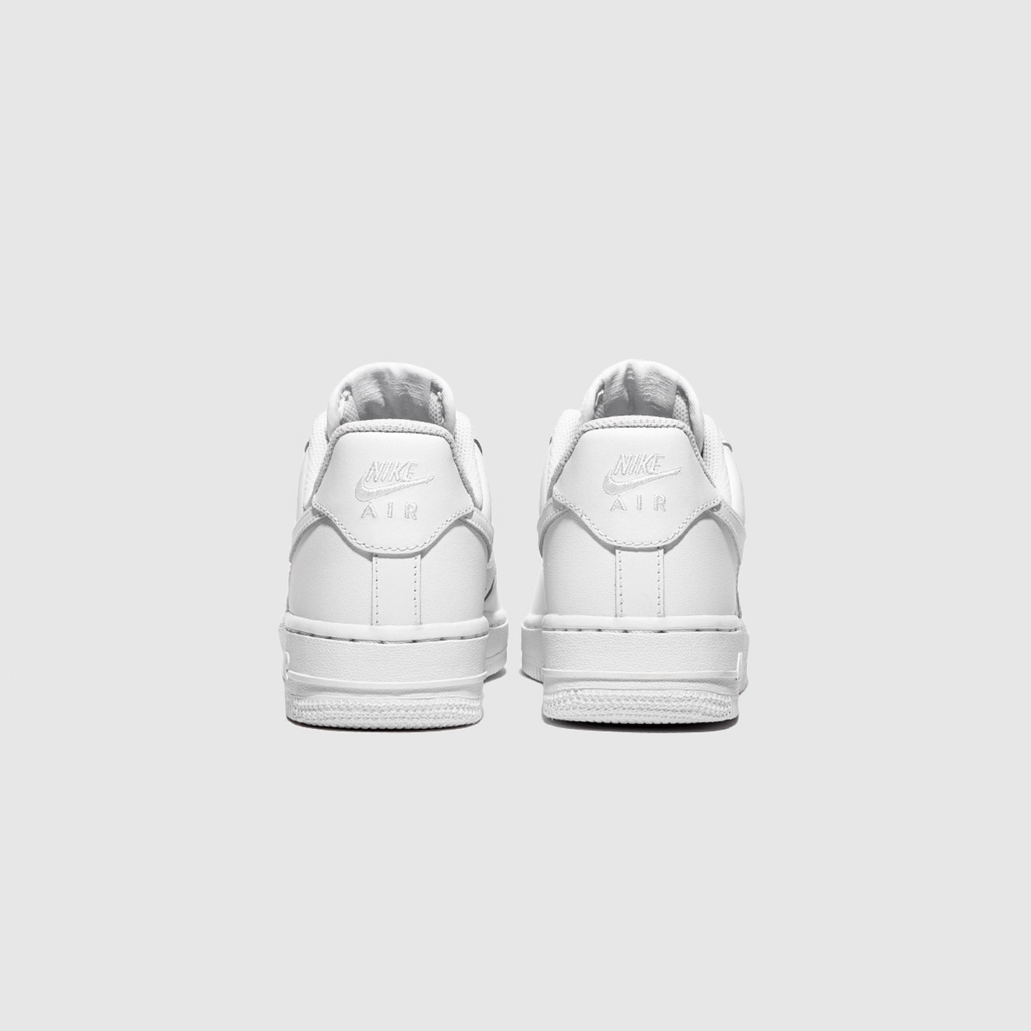 Comfort Boost Stretchable AIR FORCE 1 '07 "TRIPLE WHITE"