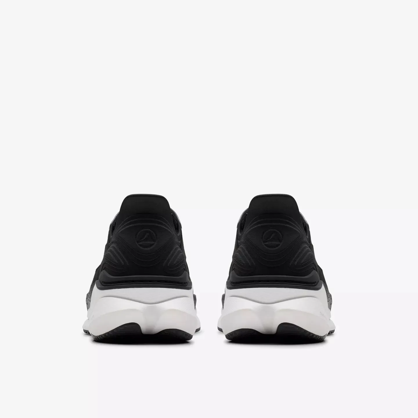Clarks Men's Pace Sneaker in Black/White running socks liner