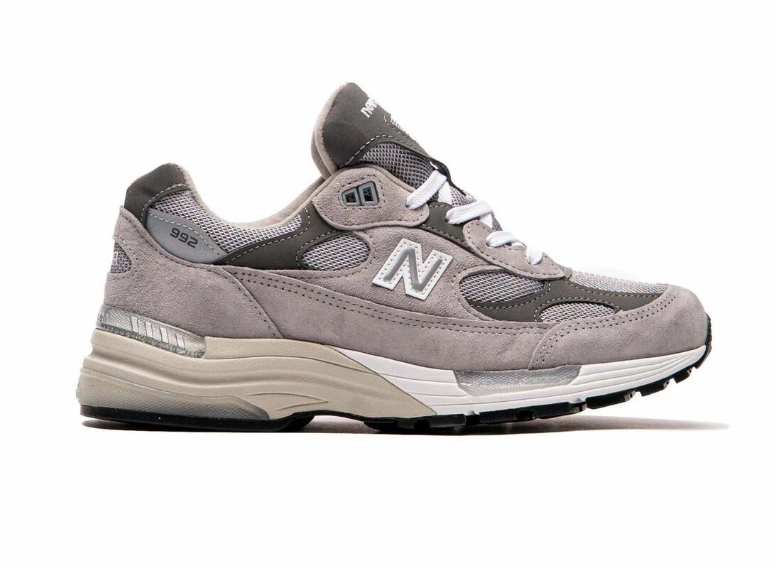 low - arch - feature shoes foot - fatigue - reduction New Balance 992 MiUSA Grey Silver Metallic