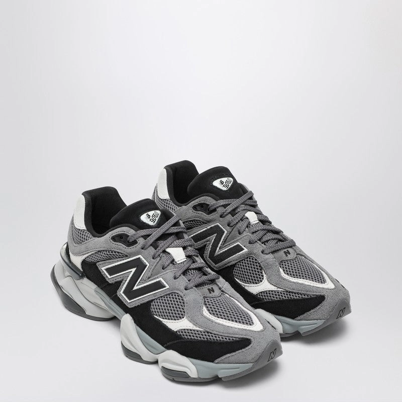 midfoot - strike shoe answer New Balance Men's / 9060 Sneakers