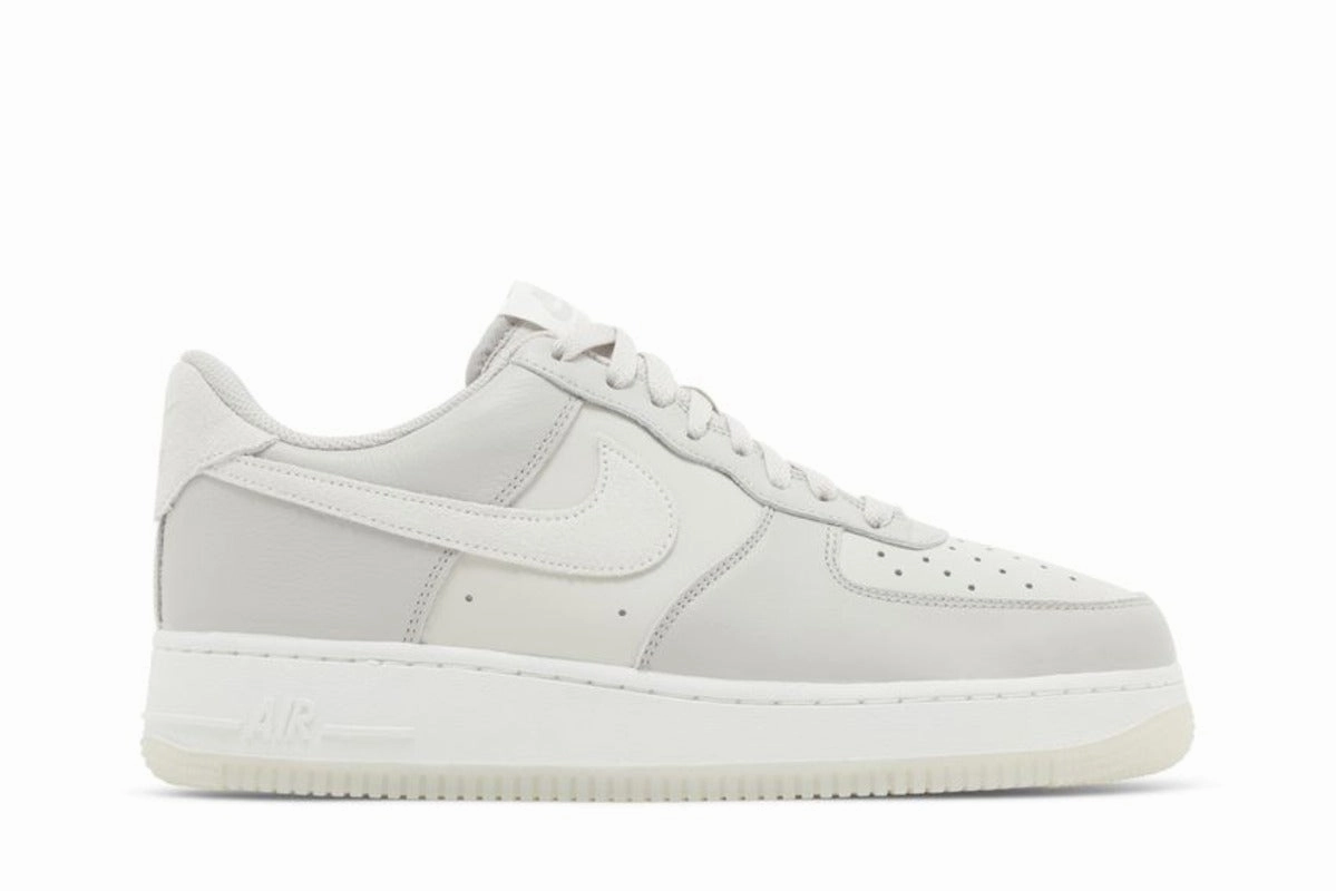 Nike Air Force 1 Low '07 LV8 Light Bone stain - resistant full - marathon shoes